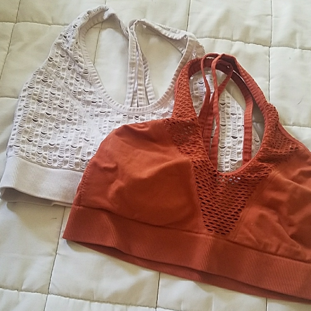 3 Victoria secret sport bras